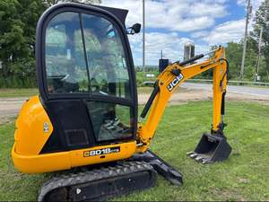 JCB 8018 CTS assez utilisé - Product Image 2