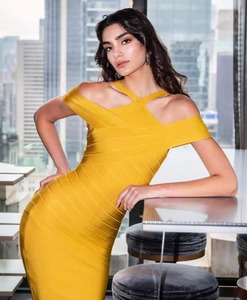 Longue soirée personnalisée dames vêtements dos nu robe dos nu couleur pure mince fête mi-longue mode robes licou pour les femmes - Product Image 3