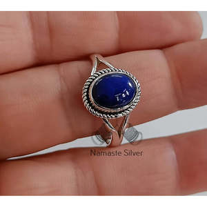 Bague artisanale en argent sterling 925 pour femme, style bohème, avec pierre précieuse lapis-lazuli bleue et motif géométrique, pièce maîtresse, cadeau pour elle - Product Image 1