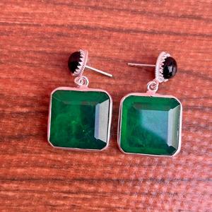 Boucles d'oreilles goutte émeraude verte de luxe 925 fabricant de bijoux en argent boucles d'oreilles émeraude fabriquées à la main - Product Image 6