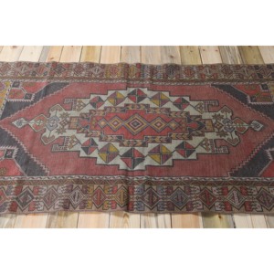 Tapis vintage 3,7x7,3 pieds, tapis turc, tapis en laine rouge à motifs géométriques - Product Image 3