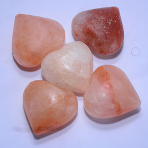 Sculptée à la main pierre de massage au sel de roche rose de l'Himalaya savon gommage en forme de coeur pour la thérapie au sel artisanat naturel - Product Image 4