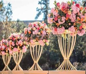 Vase à fleurs rond compact en métal avec finition noire mate, idéal pour bureau ou étagère à usage décoratif - Product Image 6