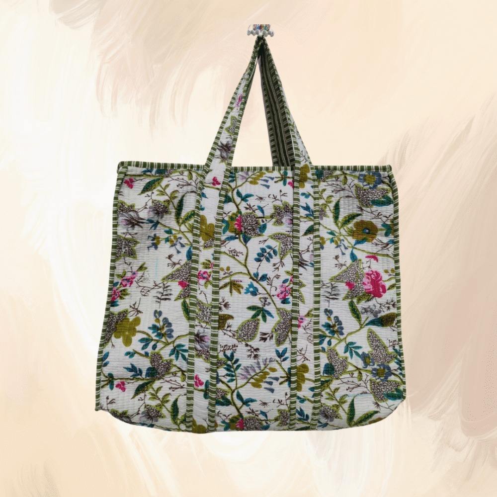 มีสีสัน