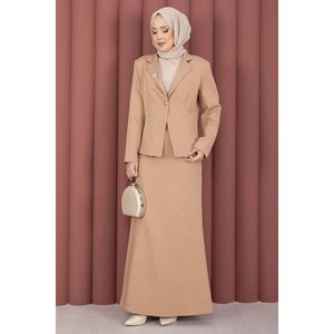 Conjunto de Dos Piezas Casual y Formal, Blazer y Falda en Color Camel con Decoración de Botones - Product Image 4