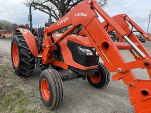 4WD M7040 90HP รถแทรกเตอร์ล้อสมรรถนะสูงที่เชื่อถือได้สำหรับงานหนักมอเตอร์เครื่องยนต์ปั๊มเกียร์ - Product Image 5