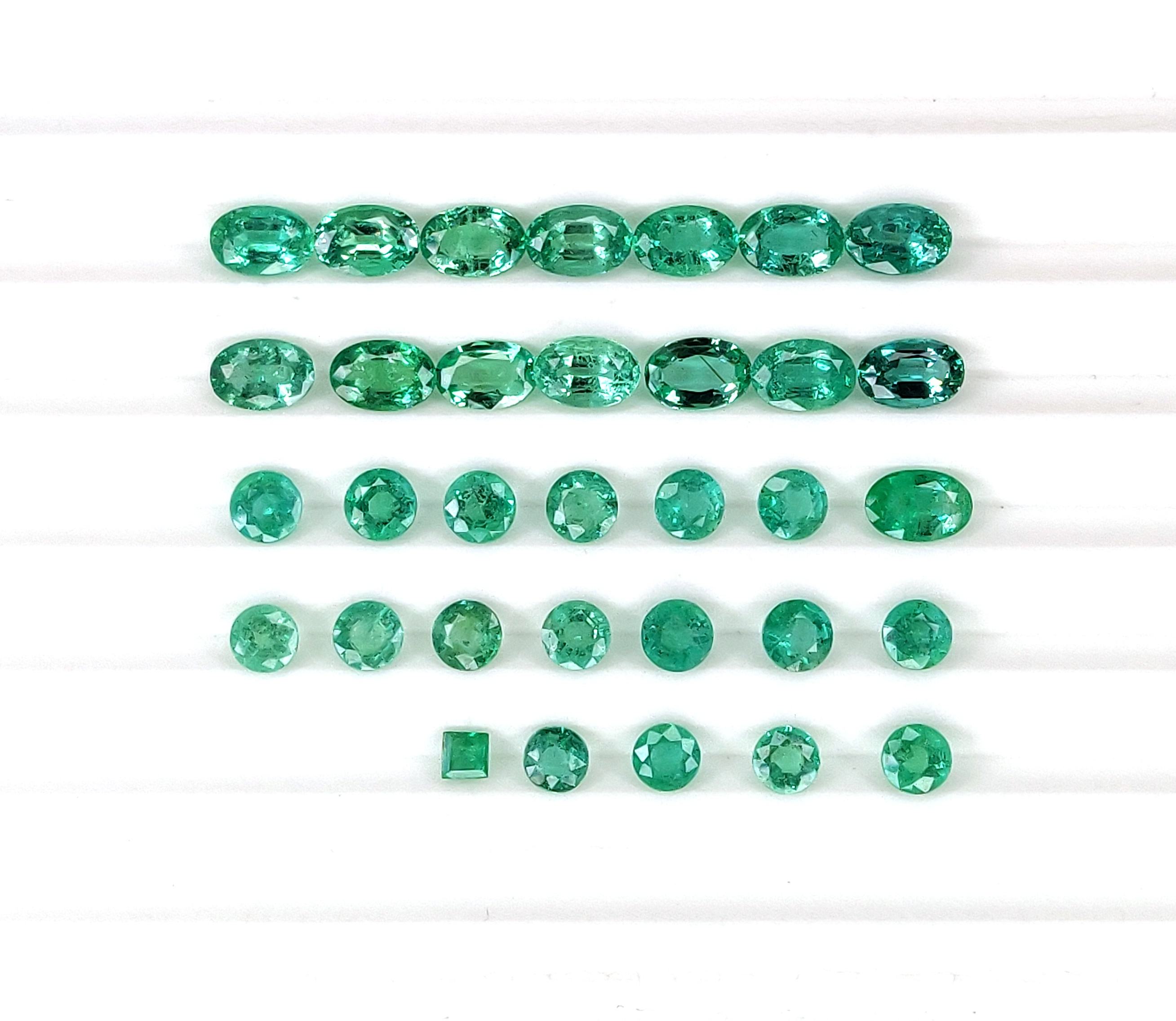 สีเขียวปานกลาง