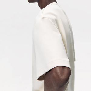 T-shirt de sport respirant et écologique avec logo personnalisé pour homme, 100% coton, tissu French Terry de haute qualité, col rond, coupe classique - Product Image 3