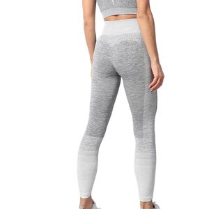 กางเกงโยคะเอวสูงน้ำหนักเบาสำหรับผู้หญิงเลกกิ้งออกกำลังกายโรงยิมเย็บปะแห้งเร็ว - Product Image 3