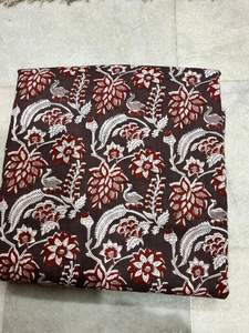 Tela de Cambray 100% Algodón, 44 Pulgadas de Ancho, Ecológica, para Ropa y Bolsos de Moda, Tela Estampada Floral para Niños, por Fabricante Indio - Product Image 2