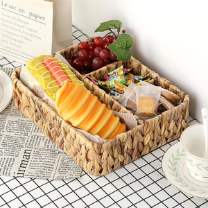 Meilleur vendeur Vecraft Rectangle jacinthe tissé plateau couleur naturelle rangement pour la maison et la cuisine avec poignée - Product Image 4