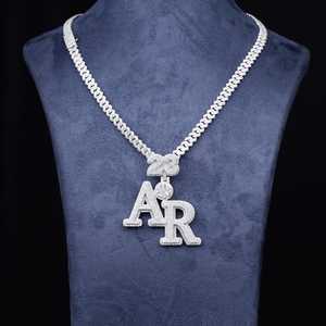 Colgante de Plata de Ley 925 Bañado en Rodio con Letra Personalizada Iced Out, Diseño Redondo, para Uso Unisex - Product Image 5