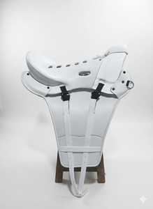 Selle d'endurance anglaise en gros avec tapis, durable et attrayante, avec sangles en PVC et arbre en fibre - Product Image 4