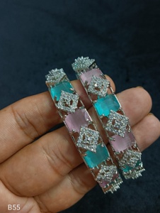 BRACELETS AMÉRICAINS DE STYLE CLASSIQUE EN DIAMANT BRACELETS PLAQUÉS ARGENT TRADITIONNELS ET À LA MODE ET ZIRCON CUBIQUE POUR FEMMES ET FILLES - Product Image 3