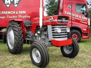 Tracteur agricole d'occasion Massey Ferguson 4x4 avec pompe et roulement, moteur Cummins MF 185 - À vendre - Product Image 1