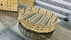 Cesta colgante de bambú y ratán de metal tejida al por mayor para almacenamiento de artículos diversos fruta caja de primeros auxilios refrigerador de alimentos uso empaquetado a granel - Product Image 2