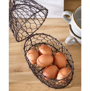 Panier en fil de fer noir de forme ronde avec poignée idéal pour le stockage des œufs et l'organisation de la cuisine fabriqué en Inde - Product Image 4