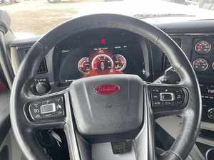 COMPRE AHORA AL MEJOR PRECIO, EN VENTA, Camión Semirremolque Usado 2025 589 Sleeper - 510HP, LISTO PARA ENVIAR A TODO EL MUNDO - Product Image 2