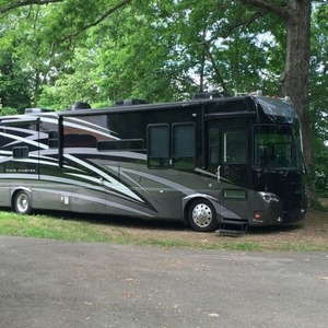 Camping-car T 40 Gulf Stream Tour Master Class A de 2008, 40 pieds, à vendre - Product Image 1