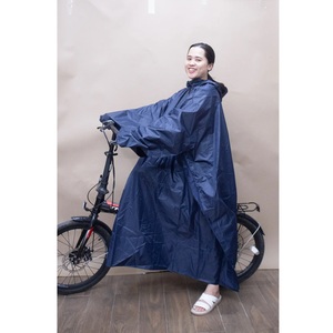 Chubasquero personalizado Tela de nailon 120cm de longitud Chubasqueros con capucha para una sola persona para ciclismo y motociclismo Hecho en Vietnam - Product Image 2