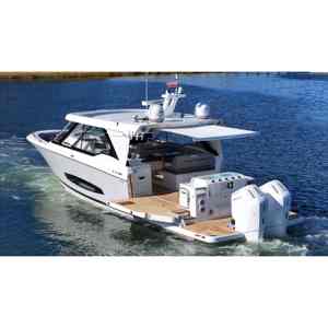 2025 Regal LX43 Ultimate Luxury Cruiser 1200 HP con Motor Fuera de Borda Mercury - Product Image 2