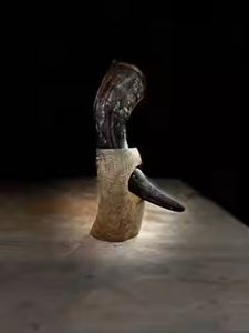 Corne à boire Viking polie de qualité supérieure personnalisée fabriquée à la main naturelle et écologique par Crescent Crafts - Product Image 2
