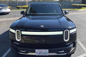 Rivian R1S Adventure Edition AWD Plus 2023 Usado en Buen Estado, Sin Accidentes, Volante a la Izquierda/Derecha - Product Image 6