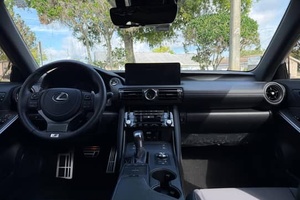 Lexus IS 500 F Sport 2023 - Product Image 2