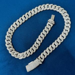 Cadena cubana de diamante de moissanita con brillo brillante y estilo moderno con enlace duradero fuerte perfecto para colección de joyas y uso de regalos - Product Image 3