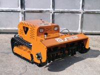 Tondeuse à fléaux télécommandée sur chenilles, autopropulsée, à essence, haute efficacité, pour la remise en état des terres