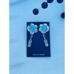 Pendientes Colgantes Hechos a Mano Estilo Navajo con Turquesa Egipcia y Plata de Ley, Diseño Elegante en Forma de Pluma - Product Image 1