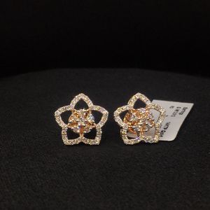 Boucles d'oreilles clous en diamant floral |   Boucles d'oreilles en or rose 14 carats avec fleurs et diamants |   Clous d'oreilles de luxe en diamant naturel |   Cadeau de bijoux fins élégants - Product Image 2
