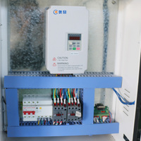 Routeur CNC linéaire avancé ATC avec commande Syntec pour la production de meubles en panneaux de bois de haute précision
