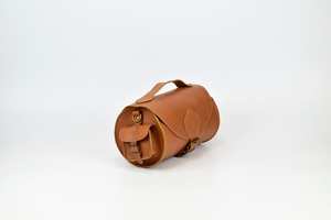 Bolso de hombro cilíndrico vintage ligero de cuero genuino con cierre de cremallera para mujer viaje y uso diario - Product Image 3