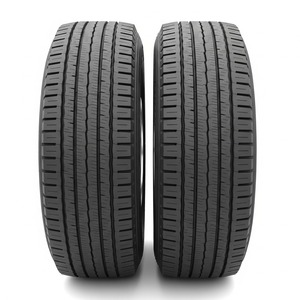 LT27570R18 pneus radiaux pour camions légers avec des blocs de bande de roulement agressifs pour une meilleure adhérence sur les surfaces mixtes - Product Image 5