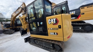 Excavadora compacta usada Caterpillar 305.5 de 5.5 toneladas para sitios de trabajo estrechos. - Product Image 3