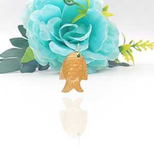 Vente en gros de bijoux personnalisés en forme de poisson, pierres précieuses sculptées, bijoux naturels en forme de poisson, pendentifs en vrac, bijouterie fine - Product Image 5