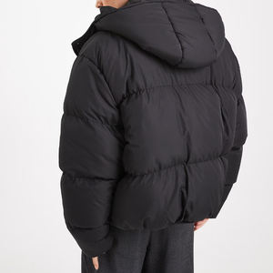 Veste d'hiver épaisse tendance pour femme avec logo personnalisé, veste matelassée pour femme, veste pour temps froid, personnalisation complète - Product Image 4