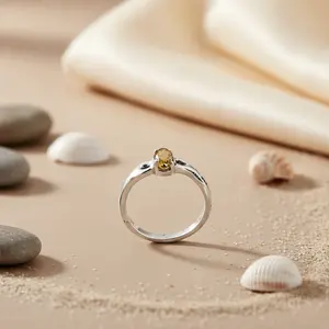 Bague en argent 925 pour femme, bijoux fins géométriques, style romantique avec placage rhodium platine, sertie d'une pierre précieuse citrine - Product Image 1