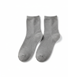 Chaussettes pour enfants en coton MiniCloud, tissu extensible respirant, multicolores, conçues pour un confort quotidien doux - Product Image 1