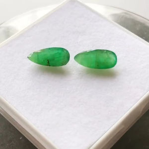 Esmeralda de Calidad AAA, Gema Verde Natural de 4.58 Quilates, Corte Pera, Procedente de Zambia, Certificada por IGI para Joyería - Product Image 1