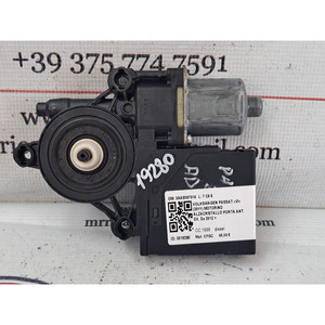MOTORE ELETTRICO PER FINESTRINO ANTERIORE DESTRO VOLKSWAGEN Passat Sedan 5a Serie 3AA959701A (10>15) - Product Image 1