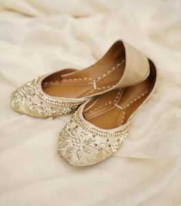 Nuevo diseño liso Color sólido ligero plano moda Casual fiesta desgaste cómodo otoño mujeres Khussa Jutti nuevo - Product Image 2