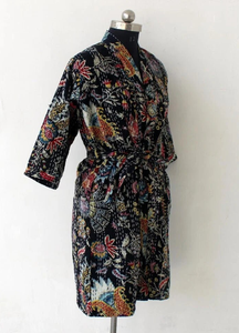 Peignoir Kimono de luxe Boho unisexe 100% fait à la main en coton Kantha noir imprimé Paisley Long Free Spring pour les demoiselles d'honneur de Noël - Product Image 4