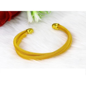 Pulsera clásica de alta calidad, pulsera chapada en oro a la moda para mujer, joyería chapada en oro al por mayor, pulsera ancha y gruesa - Product Image 1