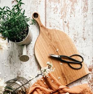 Planche à découper en bois compacte conçue pour les petites cuisines offrant une surface de coupe attrayante et fonctionnelle - Product Image 4