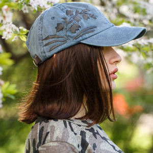 Gorras bordadas de mujer de color personalizado Diseño ligero de MOQ bajo para ropa informal de pesca deportiva - Product Image 6