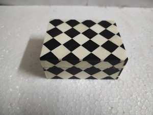 กล่องเครื่องประดับแบบฝังกระดูกและกล่องเรซินสำหรับบรรจุของขวัญและจัดเก็บขัดเงาทำด้วยมือทรงสี่เหลี่ยมดีไซน์ใหม่ - Product Image 2