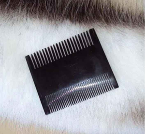 Peine de Cuerno de Buey Pulido con Acabado Natural Suave, Diseño Personalizable para un Brillo Natural y Saludable del Cabello, Producto Personalizado - Product Image 2