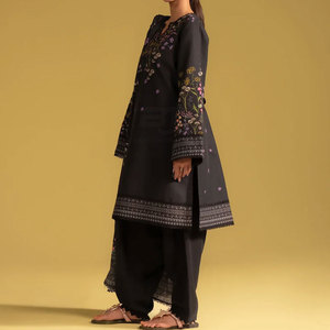 ชุดสلوارคามีซผ้าฝ้ายพรีเมียมจากปากีสถาน คอลเลคชั่นฤดูหนาว ชุดดีไซเนอร์สุดหรู ชุดสلوارคามีซปากีสถานสุดหรู - Product Image 2